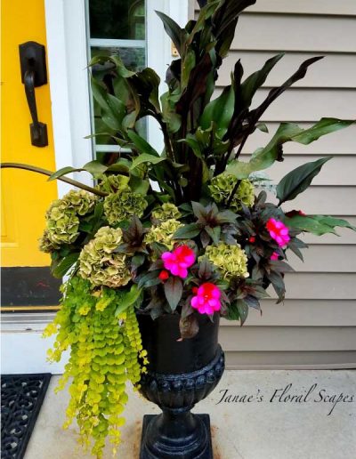 doorstep-flower-arrangement