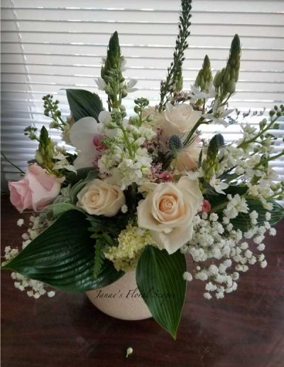 wedding-flower-arrangement